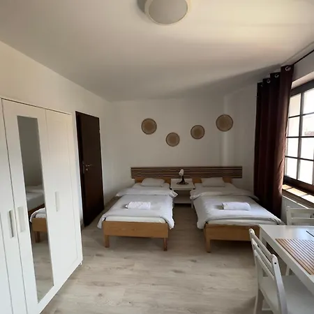 Browar Goscinne W Centrum Miasta Na Starowce, Self Check In 24h, Fv, Tv Smart, Darmowe Wi-fi, Parking, W Sasiedztwie Restauracji I Kawiarni, Uslugi Escort Zakazane 别墅 *