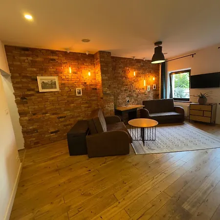 Browar Goscinne W Centrum Miasta Na Starowce, Self Check In 24h, Fv, Tv Smart, Darmowe Wi-fi, Parking, W Sasiedztwie Restauracji I Kawiarni, Uslugi Escort Zakazane