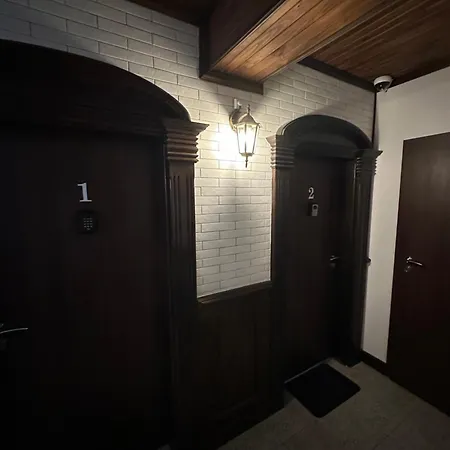 Browar Goscinne W Centrum Miasta Na Starowce, Self Check In 24h, Fv, Tv Smart, Darmowe Wi-fi, Parking, W Sasiedztwie Restauracji I Kawiarni, Uslugi Escort Zakazane 别墅